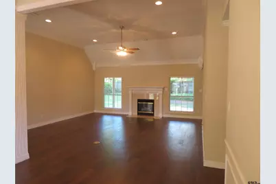 2908 Plymouth, Tyler, TX 75707 - Photo 2