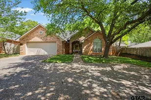 2824 Crestview Ave, Tyler, TX 75701 - Photo 2