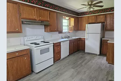 1211 Webb, Henderson, TX 75654 - Photo 8