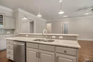 3854 Hogan Dr, Tyler, TX 75709 - Photo 10