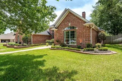 2102 Holly Creek Dr, Tyler, TX 75703 - Photo 4