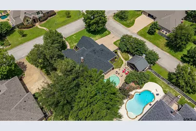 2102 Holly Creek Dr, Tyler, TX 75703 - Photo 46