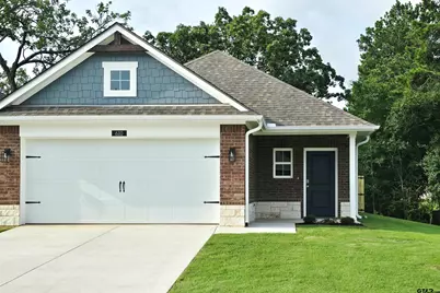 610 Park Central, Chandler, TX 75758 - Photo 1
