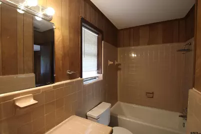 1428 1/2 E Houston, Tyler, TX 75702 - Photo 12