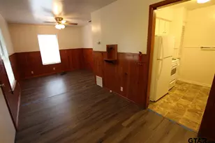 420 Â½ Hudson Ave, Tyler, TX 75701 - Photo 2