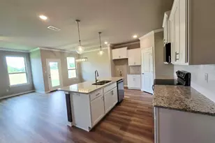 306 Driftwood Way, Whitehouse, TX 75791 - Photo 4