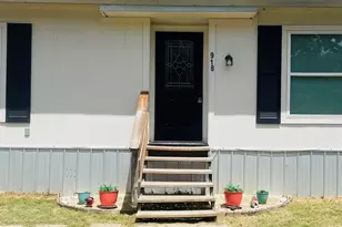 918 W Kuykendall St, Grand Saline, TX 75140 - Photo 4