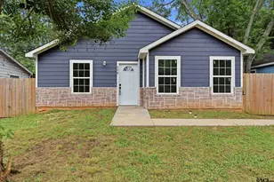 208 Lenox St, Pittsburg, TX 75686 - Photo 1