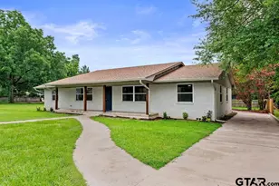 512 E Ln St, Quitman, TX 75783 - Photo 2