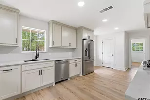 1004 Jeff Davis, Tyler, TX 75703 - Photo 10