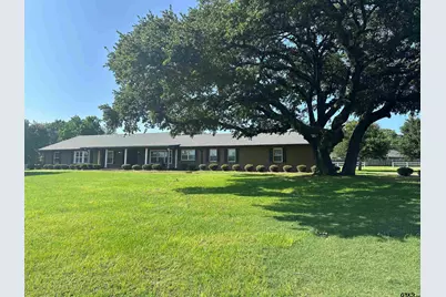 1248 Canada St, Jacksonville, TX 75766 - Photo 2