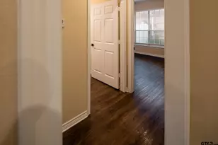 1912 Hollylake Cir, Tyler, TX 75703 - Photo 18