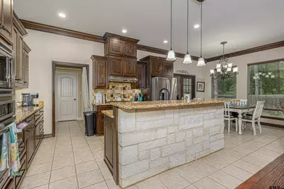 1604 Cimmarron Trl, Tyler, TX 75703 - Photo 4