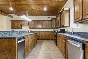 672 Cr 4960, Pittsburg, TX 75686 - Photo 8