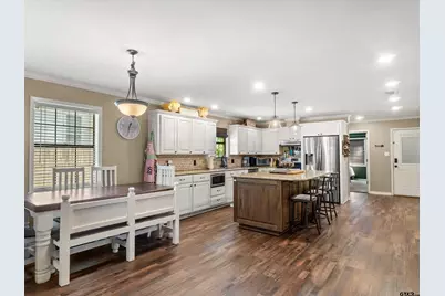 701 N Montgomery St, Gilmer, TX 75644 - Photo 14