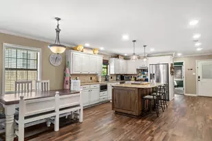 701 N Montgomery St, Gilmer, TX 75644 - Photo 14