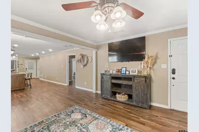 701 N Montgomery St, Gilmer, TX 75644 - Photo 12