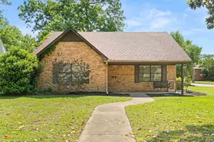 701 N Montgomery St, Gilmer, TX 75644 - Photo 1