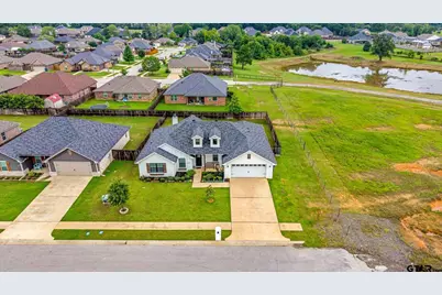 429 Laura Ln, Chandler, TX 75758 - Photo 2