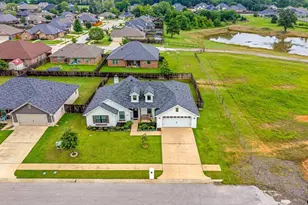 429 Laura Ln, Chandler, TX 75758 - Photo 2