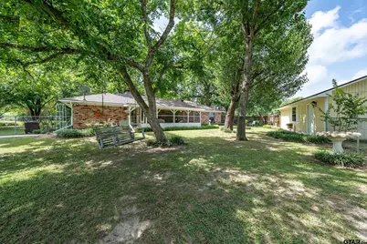 1629* 1/2 Quevado, Jacksonville, TX 75766 - Photo 12
