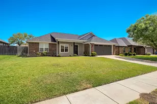411 Harrell, Chandler, TX 75758 - Photo 2