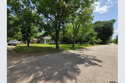 250 Cedar St, Jacksonville, TX 75766 - Photo 8