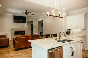 102 Oak Trail Creek, Kilgore, TX 75662 - Photo 16