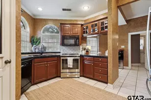1876 Cedar Spur, Tyler, TX 75703 - Photo 12
