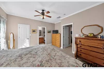 517 Wildewood, Chandler, TX 75758 - Photo 6