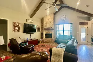 1491 Hopson Dr, Athens, TX 75752 - Photo 4