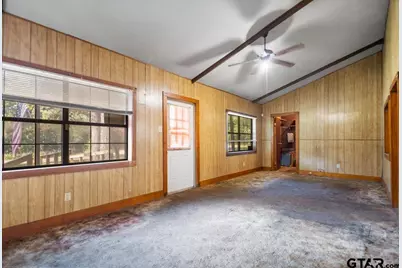 562 County Road 4204, Jacksonville, TX 75766 - Photo 8