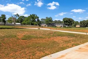 306 Mary Ln, Troup, TX 75789 - Photo 1