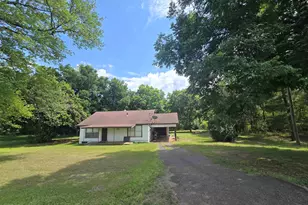 553 Co Rd 2866, Hughes Springs, TX 75656 - Photo 2