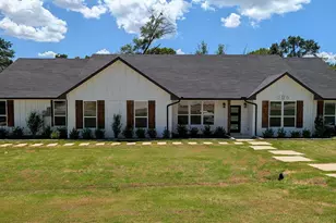 206 Splitrail Dr, Kemp, TX 75143 - Photo 1