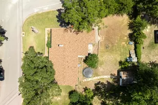 225 Powell Dr, Tyler, TX 75703 - Photo 2