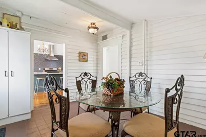 301 W Larissa St, Jacksonville, TX 75766 - Photo 40