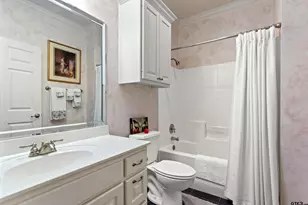 1837 Hollylake Cir, Tyler, TX 75703 - Photo 24