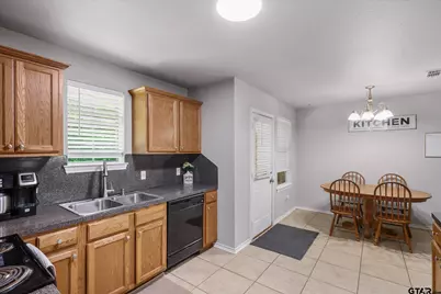 9165 Stonecreek Dr, Tyler, TX 75703 - Photo 16
