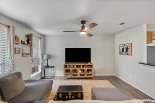 9165 Stonecreek Dr, Tyler, TX 75703 - Photo 8