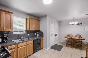 9165 Stonecreek Dr, Tyler, TX 75703 - Photo 16