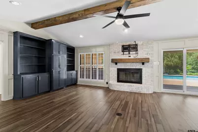 2209 Monica Ln, Palestine, TX 75803 - Photo 6
