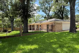 1302 Woodland Hills Dr, Tyler, TX 75701 - Photo 4