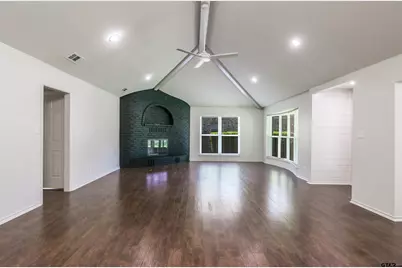 614 Woodland Hills, Tyler, TX 75701 - Photo 8