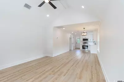 979 Brazos St, Bullard, TX 75757 - Photo 6