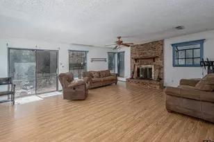 437 Hideaway Ln E, Hideaway, TX 75771 - Photo 2