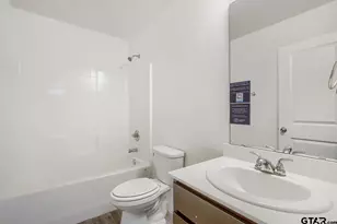 1221 N Whitten Ave, Tyler, TX 75702 - Photo 16