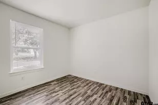 1221 N Whitten Ave, Tyler, TX 75702 - Photo 12