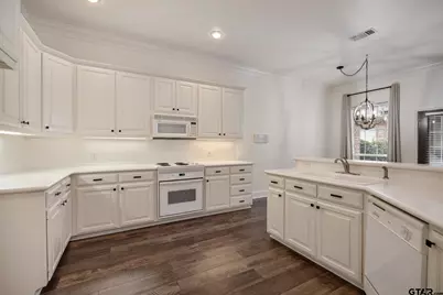 2313 Dietz Ln, Tyler, TX 75701 - Photo 12