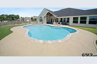 219 White N Gail Ln, Bullard, TX 75757 - Photo 2